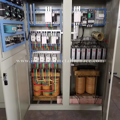 200KW اثنان حمام التعريفي فرن صهر النحاس لصب الجاذبية 500 كجم / ساعة